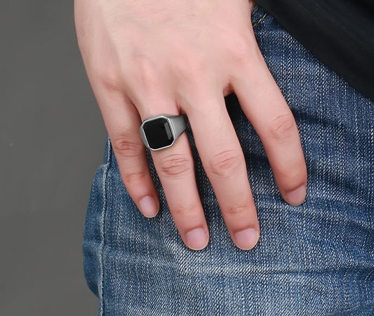 Men's Geometric Stainless Steel Signet Ring – Luxurious Modern Style