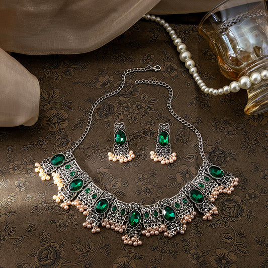 Handcrafted Royal Green Stone Jewelry Set – Necklace & Earrings with Pearl Detailing