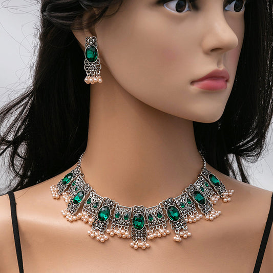 Handcrafted Royal Green Stone Jewelry Set – Necklace & Earrings with Pearl Detailing